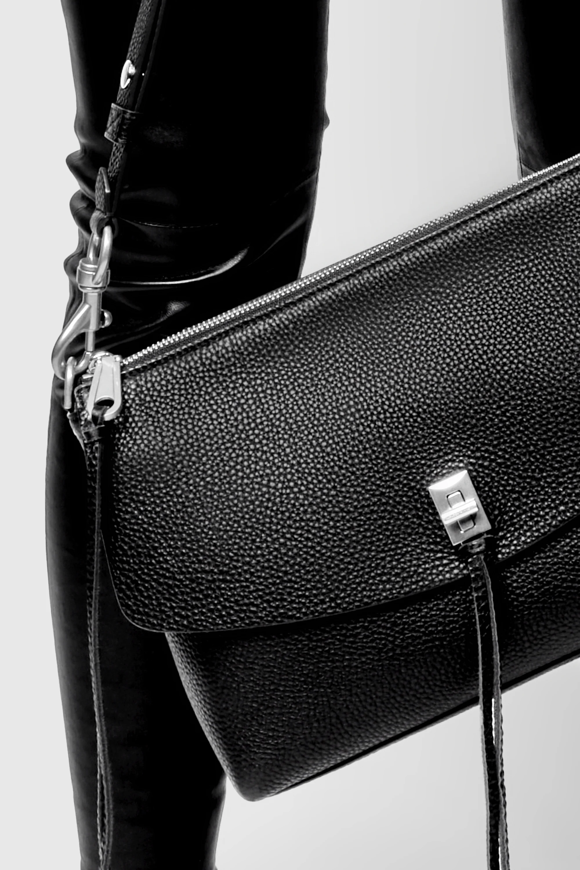 Darren Top Zip Shoulder Bag - Image 5